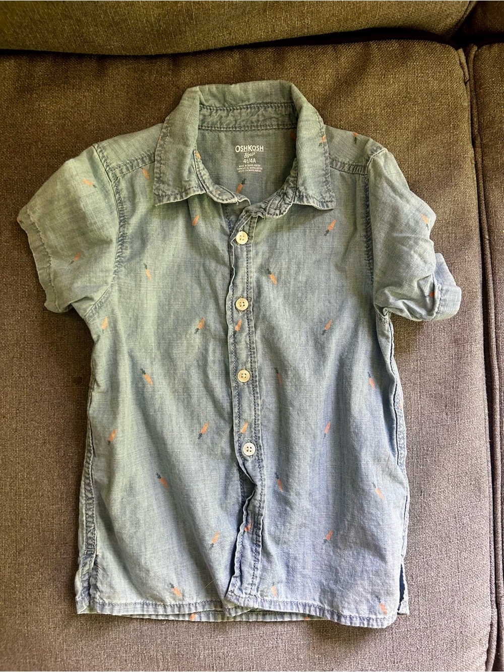 OshKosh B'gosh Light Blue Chambray Short-Sleeve Shirt with Carrots 4t